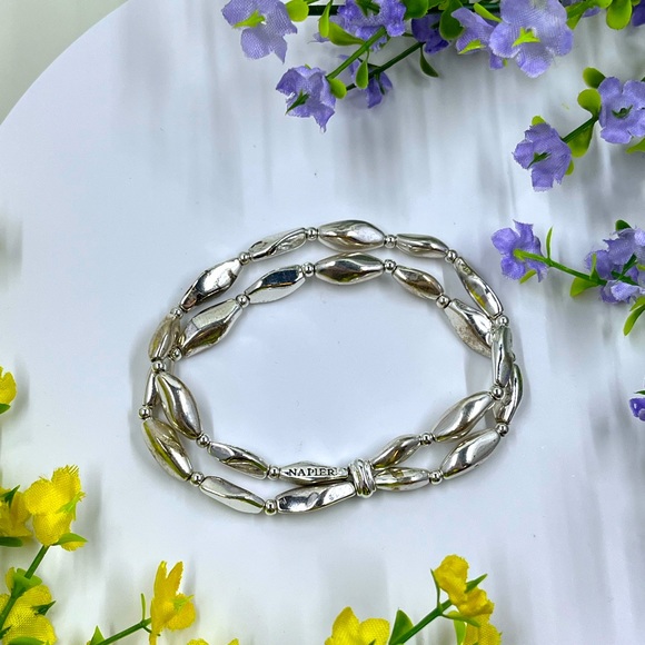 Napier Signed Silver Plated Bead Double Strand Stretchy Bracelet - Picture 7 of 7